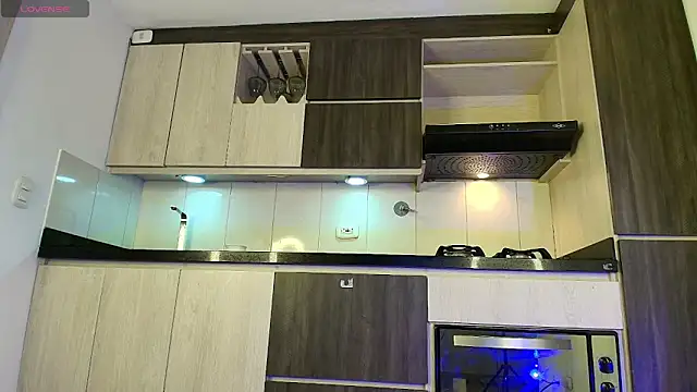 Snapshot of Arimoonn chatting on February 28, 2026, 11:37 pm Arimoonn online show from February 28, 2026, 11:37 pm