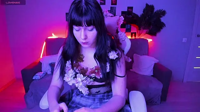 Quietdaisy online show from November 26, 2025, 6:08 pm