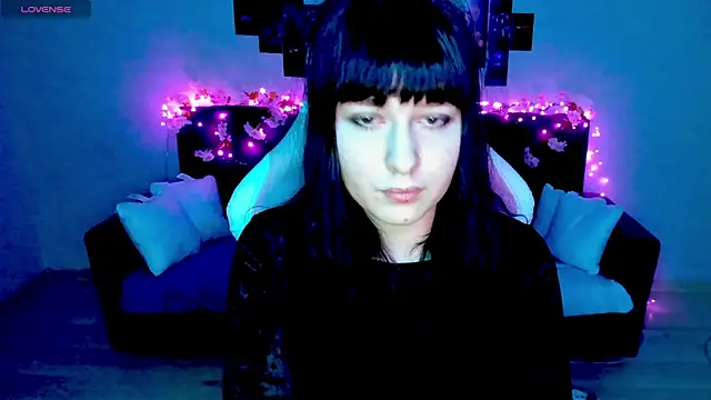 Quietdaisy online show from November 14, 2025, 6:55 pm