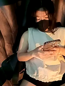 Cherry Le02 online show from April 29, 2026, 6:28 am