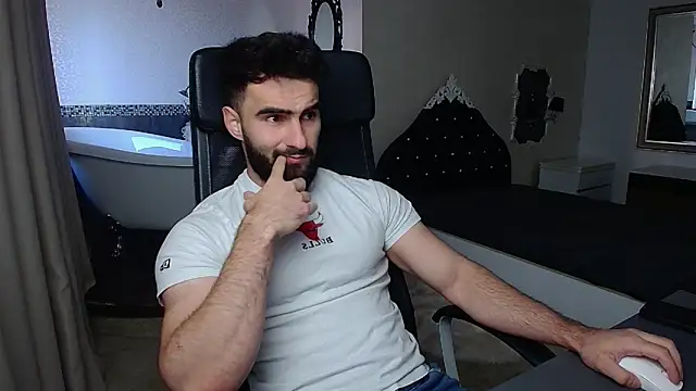 MicahLane online show from May 1, 2026, 4:39 am