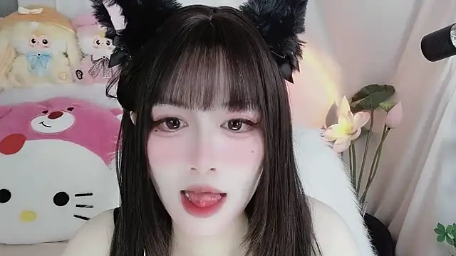 -zhuzhu-999- online show from April 22, 2026, 8:15 pm
