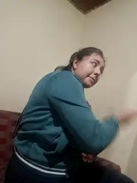 SantaRameriz online show from November 5, 2025, 8:34 pm