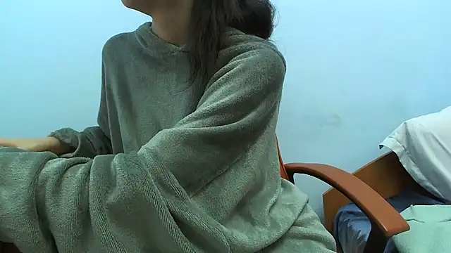 andreea713 online show from February 25, 2026, 3:34 pm