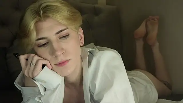 Oliver star boy  online show from April 27, 2026, 6:06 pm