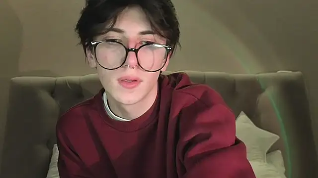 Oliver star boy  online show from February 13, 2026, 5:46 pm