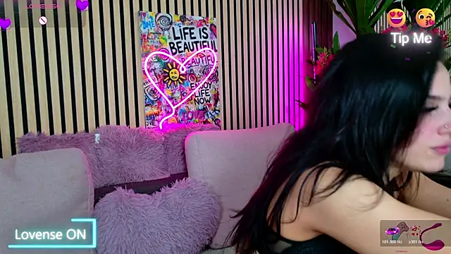 MirunaHaze online show from April 22, 2026, 3:41 pm