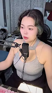 xiaobao-1188 online show from November 5, 2025, 5:05 pm