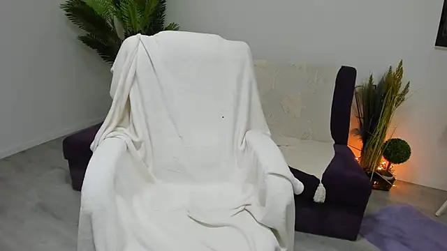 Snapshot of Arya_Anna chatting on February 8, 2026, 5:49 am Arya Anna online show from February 8, 2026, 5:49 am