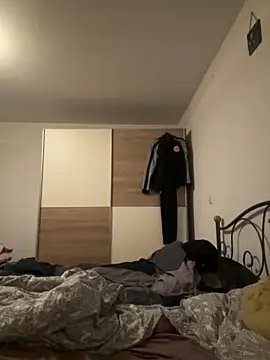 Latexaddictx  online show from October 28, 2025, 1:10 pm