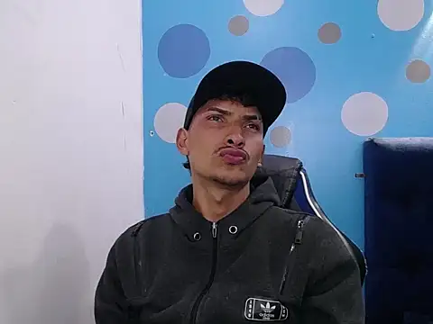 SavageLover  online show from January 12, 2026, 9:31 pm