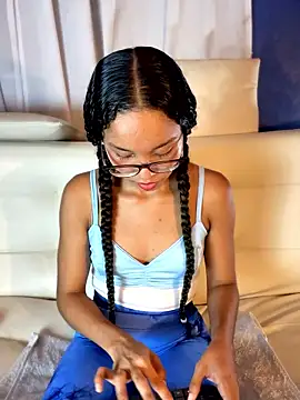 Snapshot of GiselleVice chatting on December 19, 2025, 8:22 pm GiselleVice online show from December 19, 2025, 8:22 pm