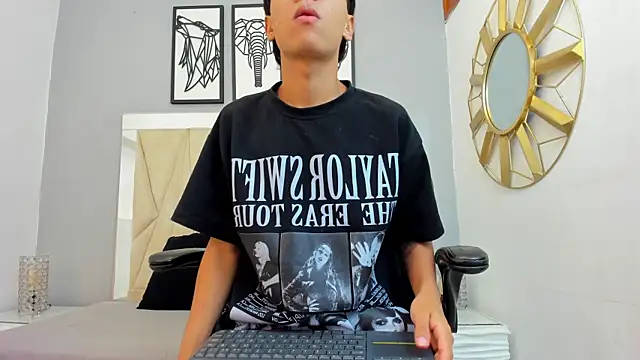 adams bobby online show from December 18, 2025, 11:36 am