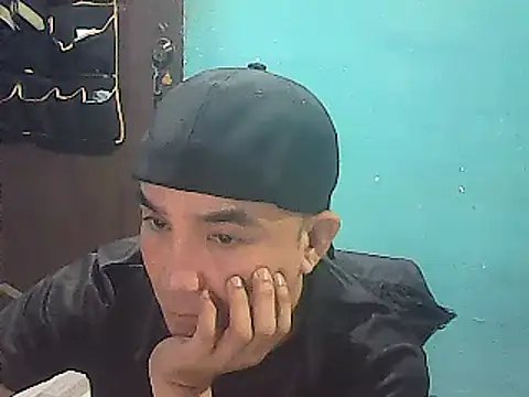 Snapshot of yourasiandesire69 chatting on October 29, 2025, 10:03 am yourasiandesire69 online show from October 29, 2025, 10:03 am