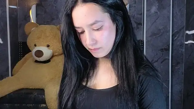 Aleja05 b online show from January 6, 2026, 8:46 pm