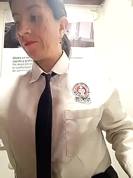 Snapshot of Valentina--1 chatting on April 21, 2026, 10:11 am Valentina--1 online show from April 21, 2026, 10:11 am