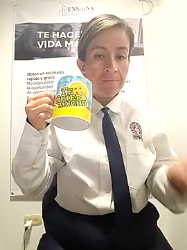 Snapshot of Valentina--1 chatting on April 20, 2026, 10:07 am Valentina--1 online show from April 20, 2026, 10:07 am