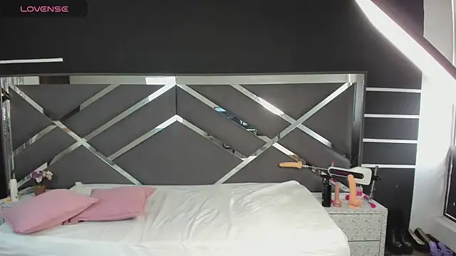 ScarlettParker online show from November 5, 2025, 1:14 pm