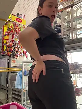 chanelketty online show from December 21, 2025, 3:14 pm