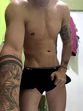 Snapshot of AlejandroRMC chatting on October 25, 2025, 4:07 pm AlejandroRMC online show from October 25, 2025, 4:07 pm