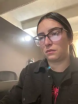 Kloe Novoa online show from December 22, 2025, 2:17 pm