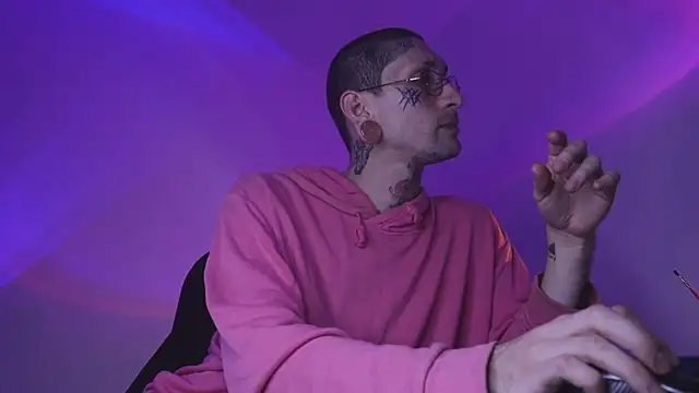 TokyoHatsumoto online show from November 19, 2025, 12:10 am