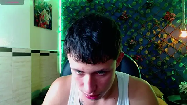 Garuo 18 online show from December 18, 2025, 2:38 am