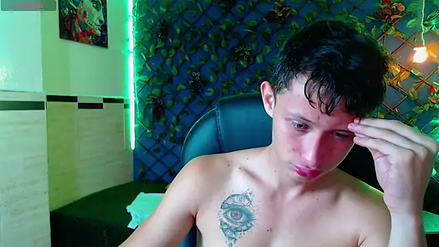 Garuo 18 online show from December 19, 2025, 2:04 am