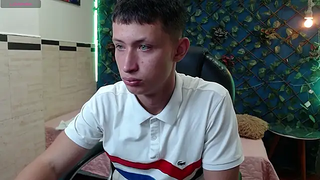 Garuo 18 online show from November 13, 2025, 3:10 am