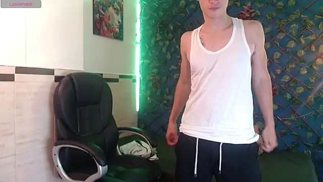 Garuo 18 online show from January 7, 2026, 3:00 am