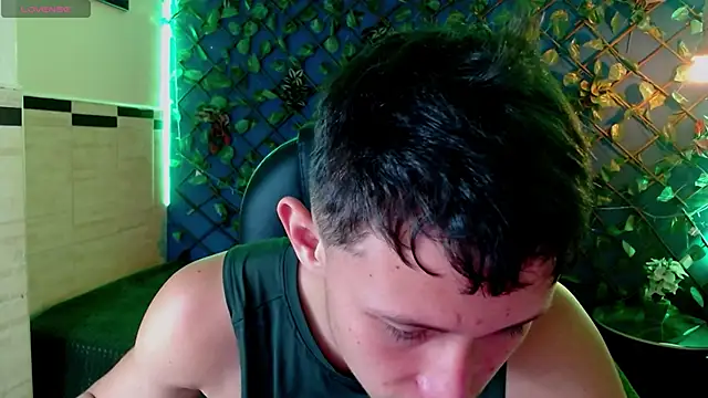 Garuo 18 online show from December 5, 2025, 7:01 pm