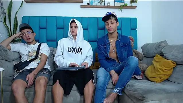 Hot Boys Latinos X online show from February 8, 2026, 7:00 pm