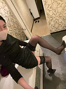 Snapshot of akimix_xoxo chatting on April 15, 2026, 12:10 pm akimix xoxo online show from April 15, 2026, 12:10 pm