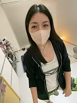 Snapshot of akimix_xoxo chatting on April 11, 2026, 12:09 pm akimix xoxo online show from April 11, 2026, 12:09 pm