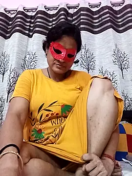 Hotty girl25 online show from October 29, 2025, 10:14 am