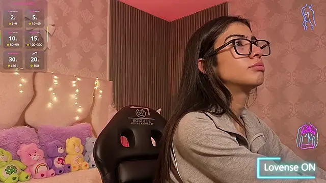 MAIILY TAY online show from January 19, 2026, 11:47 am