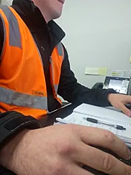 ozone1992 online show from April 26, 2026, 1:14 am