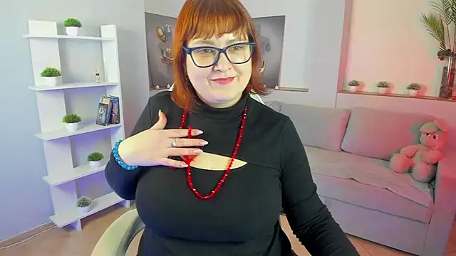 Snapshot of KendallRoie chatting on October 30, 2025, 9:40 am KendallRoie online show from October 30, 2025, 9:40 am