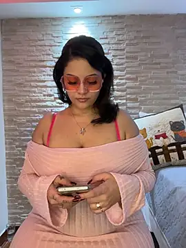 Snapshot of amellita-33 chatting on July 15, 2026, 5:47 am amellita-33 online show from July 15, 2026, 5:47 am