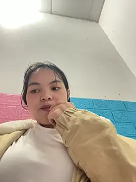 Tina x online show from December 17, 2025, 5:34 am