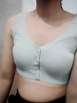 singlemom sexy online show from October 26, 2025, 4:46 am