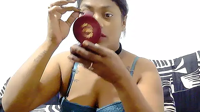 DOVE85 online show from November 27, 2025, 4:40 pm