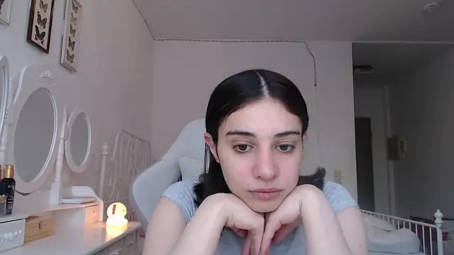 Snapshot of bellefleurrr chatting on March 26, 2026, 7:06 am bellefleurrr online show from March 26, 2026, 7:06 am