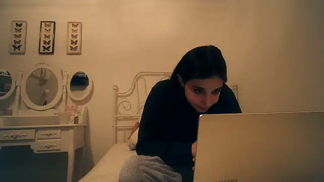 bellefleurrr online show from February 13, 2026, 9:04 pm