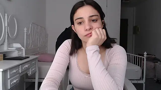 Snapshot of bellefleurrr chatting on March 29, 2026, 12:29 pm bellefleurrr online show from March 29, 2026, 12:29 pm