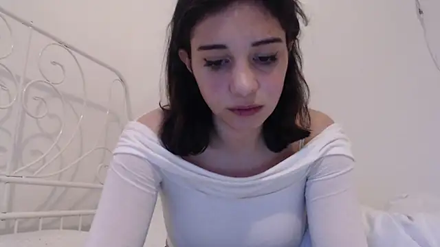 Snapshot of bellefleurrr chatting on May 10, 2026, 7:27 pm bellefleurrr online show from May 10, 2026, 7:27 pm