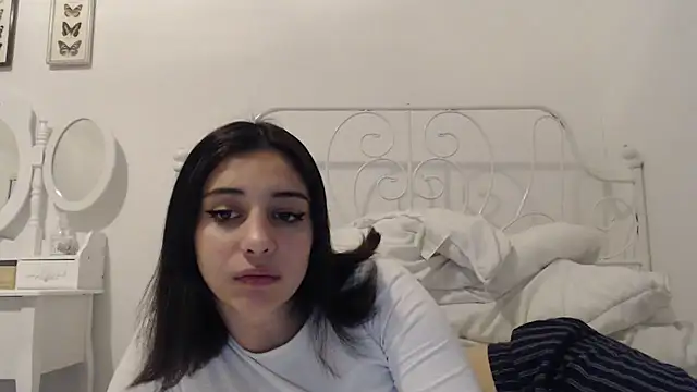 Snapshot of bellefleurrr chatting on April 20, 2026, 8:10 pm bellefleurrr online show from April 20, 2026, 8:10 pm