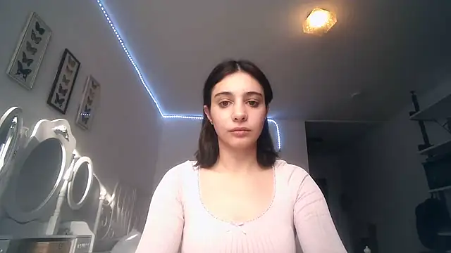 Snapshot of bellefleurrr chatting on March 6, 2026, 3:07 pm bellefleurrr online show from March 6, 2026, 3:07 pm