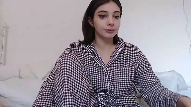 Snapshot of bellefleurrr chatting on March 19, 2026, 7:19 am bellefleurrr online show from March 19, 2026, 7:19 am