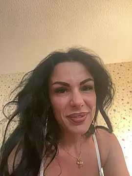 EmmaVayne online show from February 17, 2026, 8:39 pm